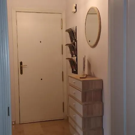 Apartamento En Playamar Auxi Y Emilio * トレモリノス